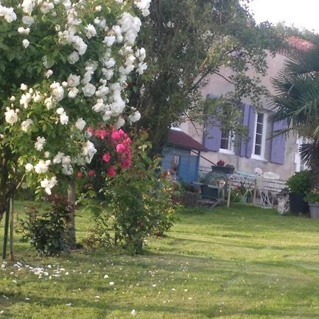 Maison De Campagne A La Ferme Pillac エクステリア 写真