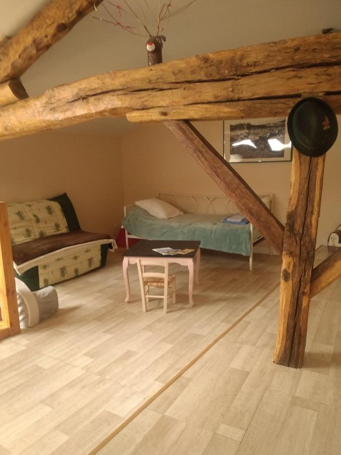 Maison De Campagne A La Ferme Pillac エクステリア 写真
